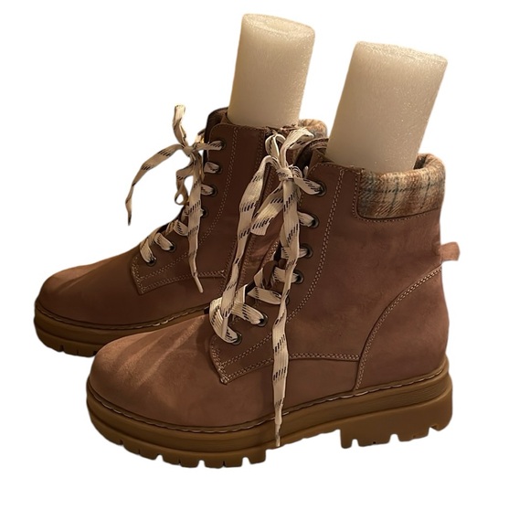 Jellypop Southy women tan, military style boots. Size 7.5 NWOT. - Picture 5 of 9